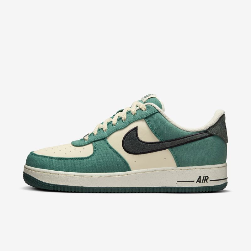 Nike Air Force 1 popular LV8