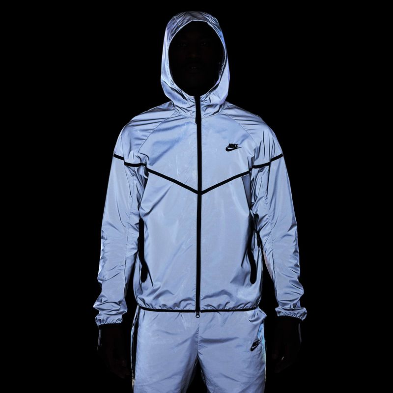 Nike tech aeroshield windrunner hot sale