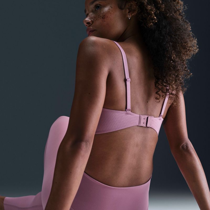 Nike-Alate-Minimalist