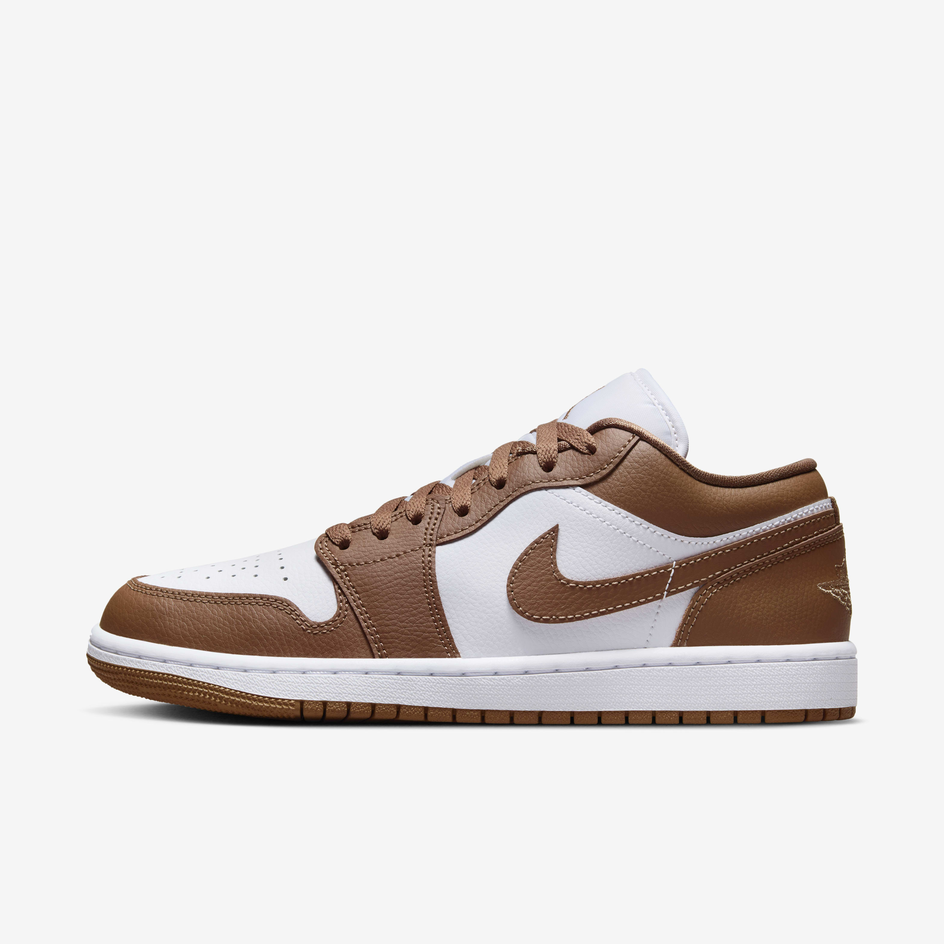 Zapatillas Jordan para Mujer: Estilo y Comodidad | Nike CL