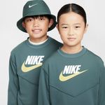 Nike-Sportswear