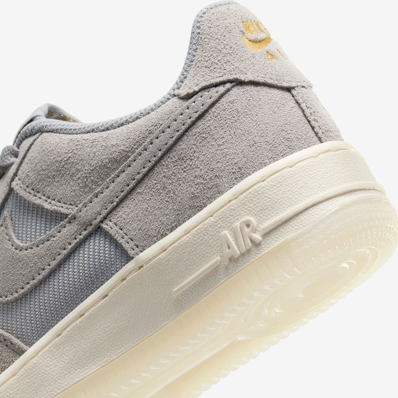 Nike-Air-Force-1-LV8