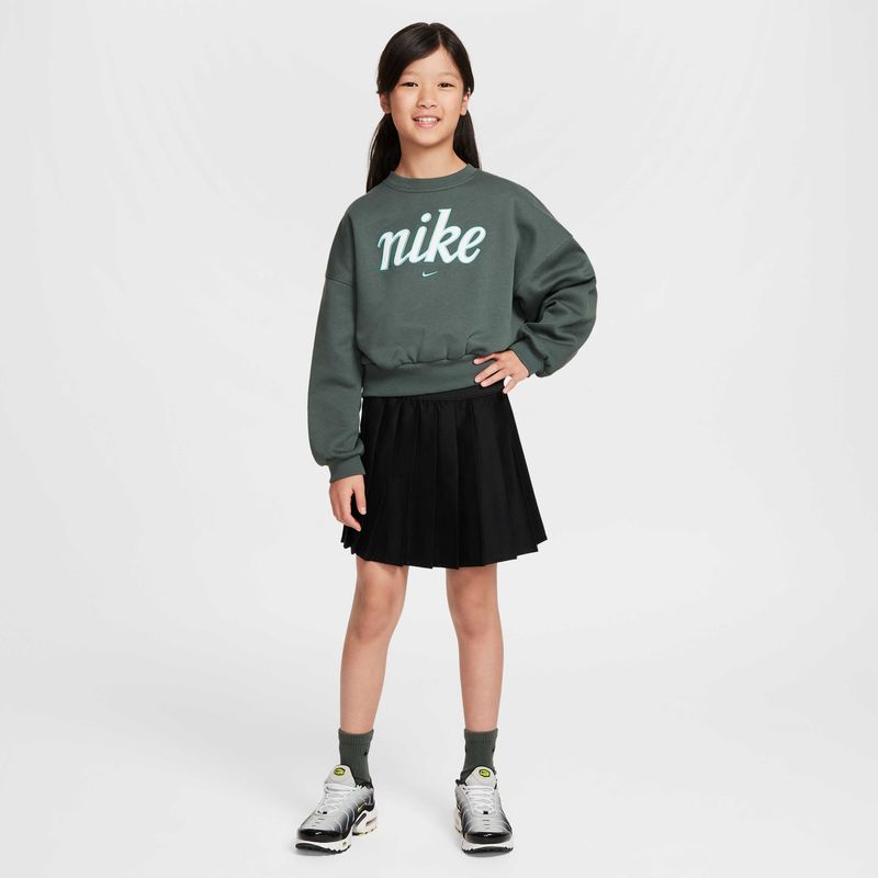 Nike-Sportswear-Club