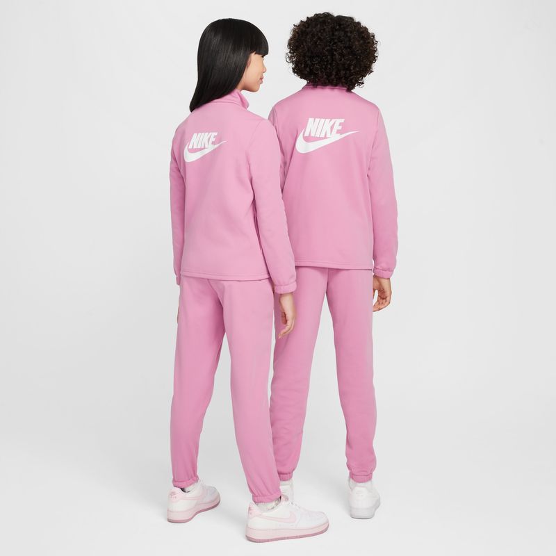 Nike-Sportswear