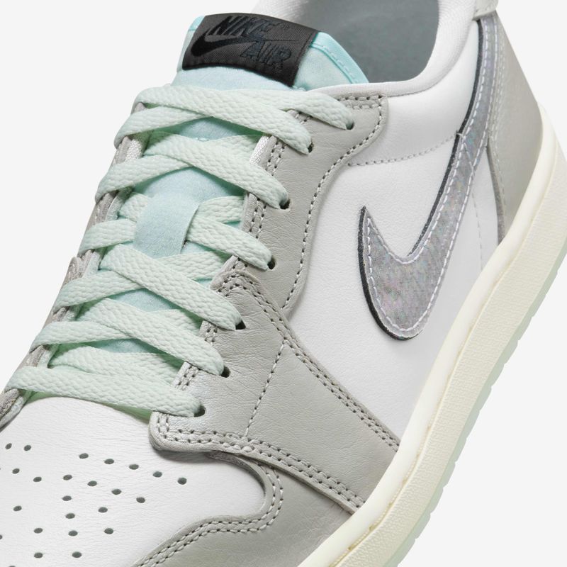 Air-Jordan-1-Retro-Low--LNY-