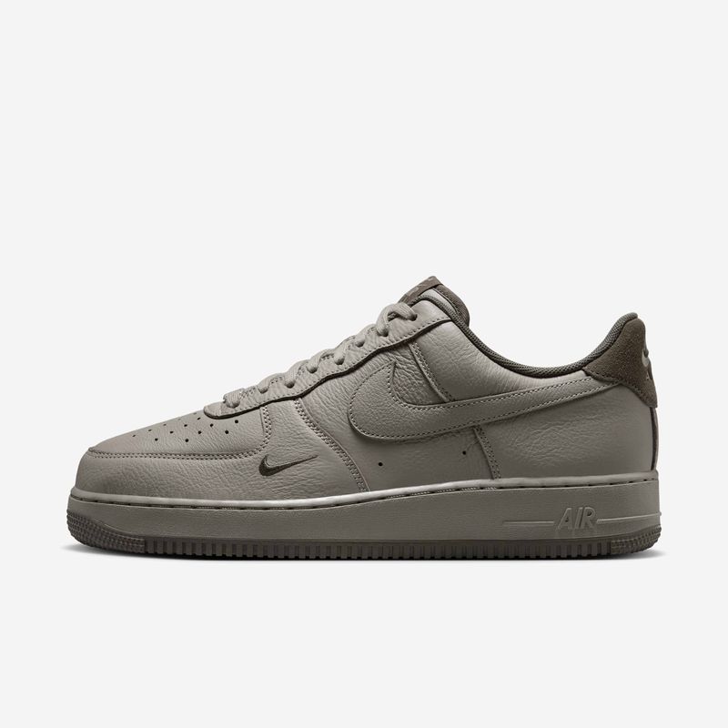 Nike Air Force 1 '07 LV8