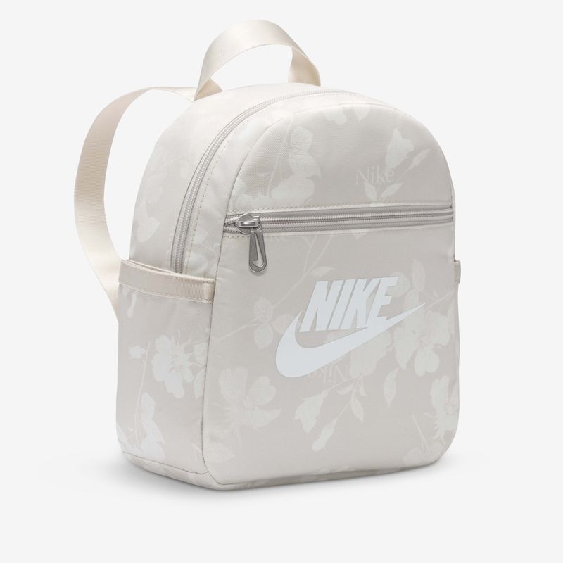 Nike-Sportswear-Futura