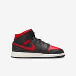 Air-Jordan-1-Mid