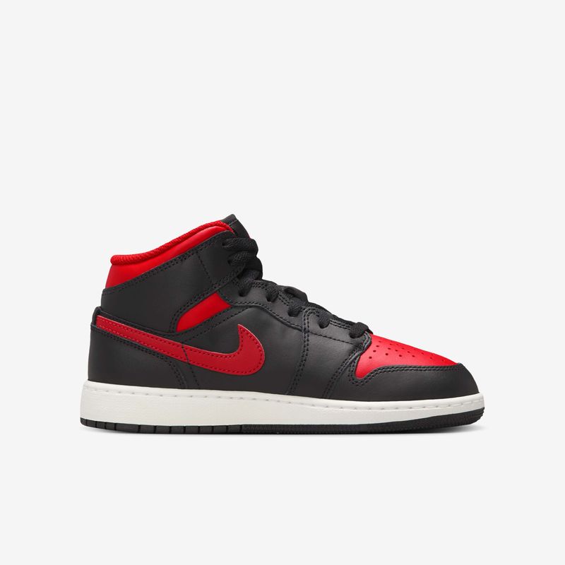 Air-Jordan-1-Mid