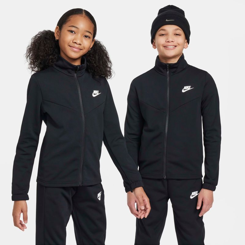 Nike-Sportswear