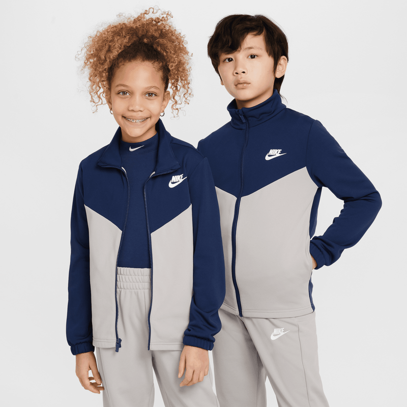 Nike-Sportswear