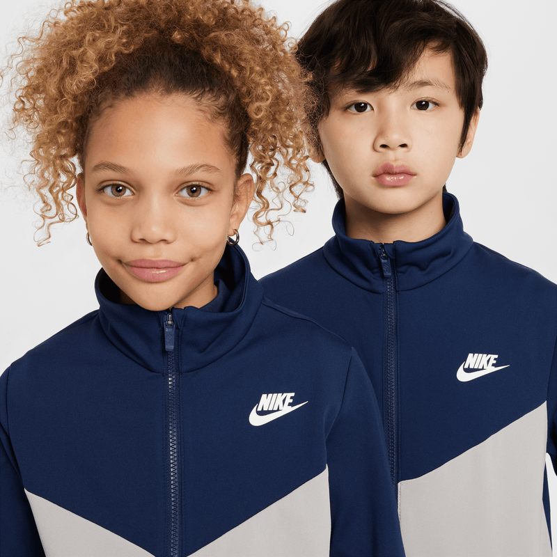 Nike-Sportswear