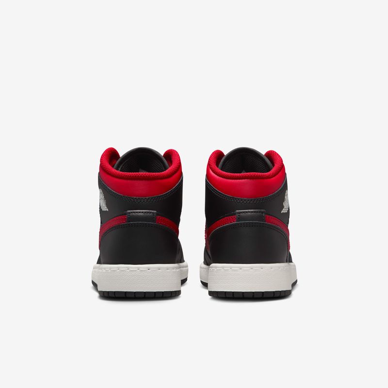 Air-Jordan-1-Mid