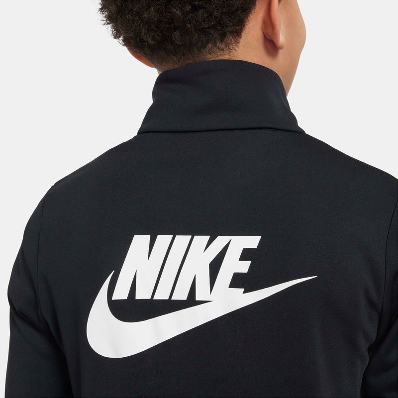 Nike-Sportswear