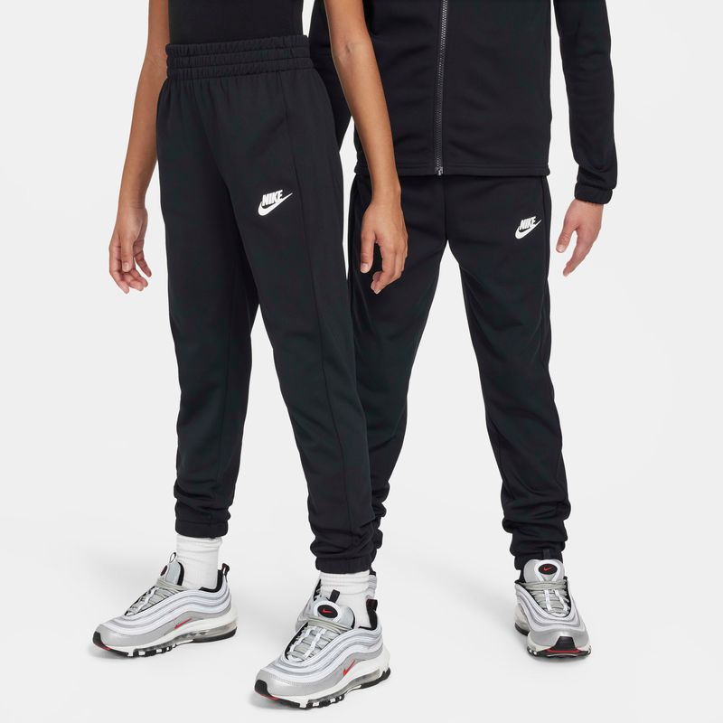 Nike-Sportswear