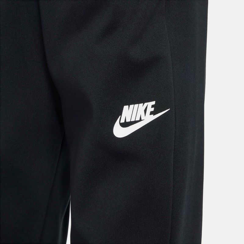 Nike-Sportswear