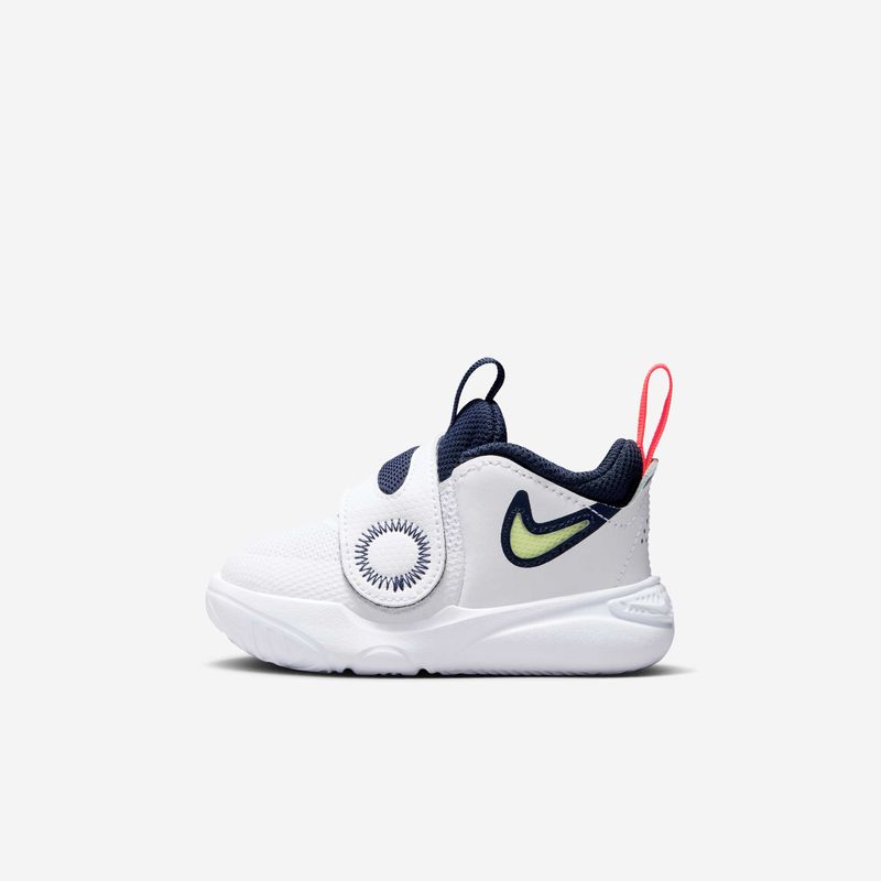Nike Team Hustle D 11