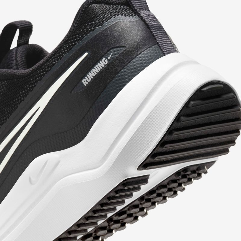 Nike-Cosmic-Runner