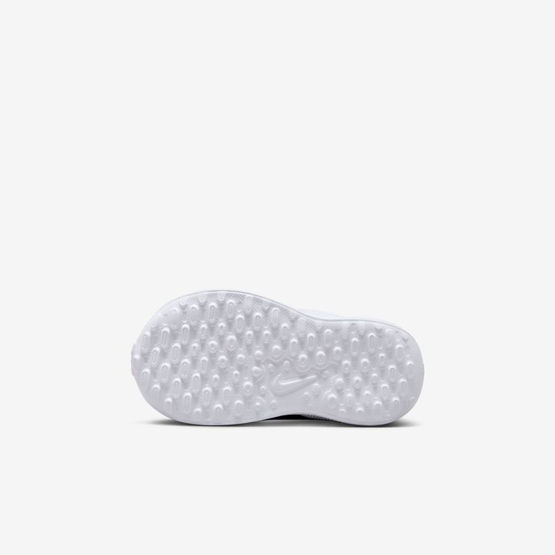 Nike-Revolution-7