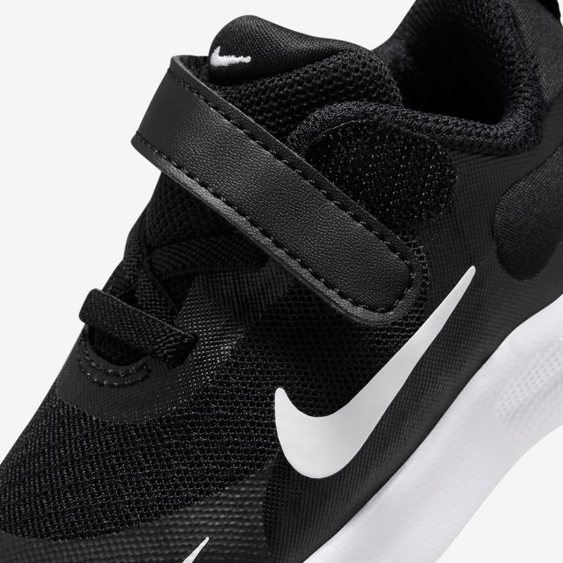 Nike-Revolution-7