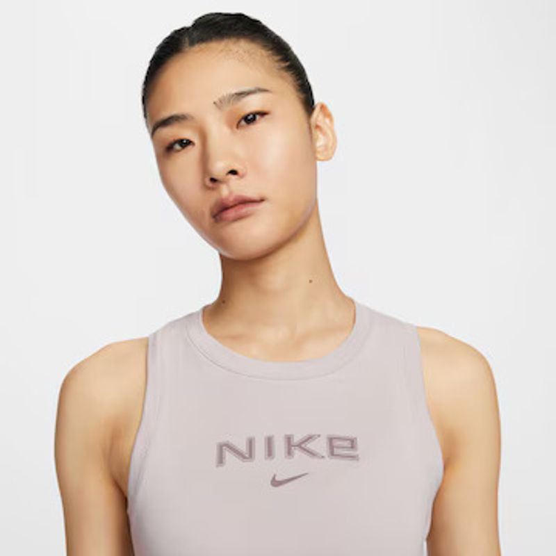 Nike-Sportswear
