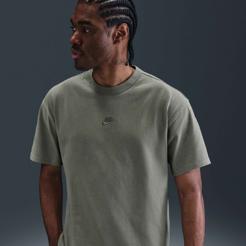 Nike Sportswear Premium Essentials