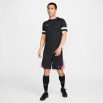 Nike-Strike