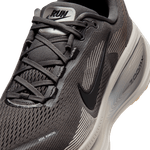 Nike-Vomero-18