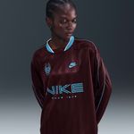 Nike-Sportswear