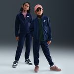 Nike-Sportswear