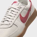 Nike-Field-General