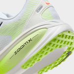 Nike-Vomero-18