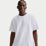 Nike-Sportswear-Premium-Essentials