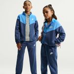 Nike-Sportswear
