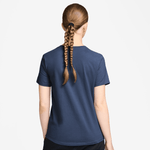 Nike-Sportswear-Club-Essentials