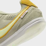 Nike-Jr.-Tiempo-Streetgato-LE