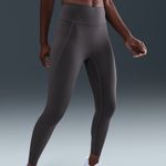 Nike-Universa