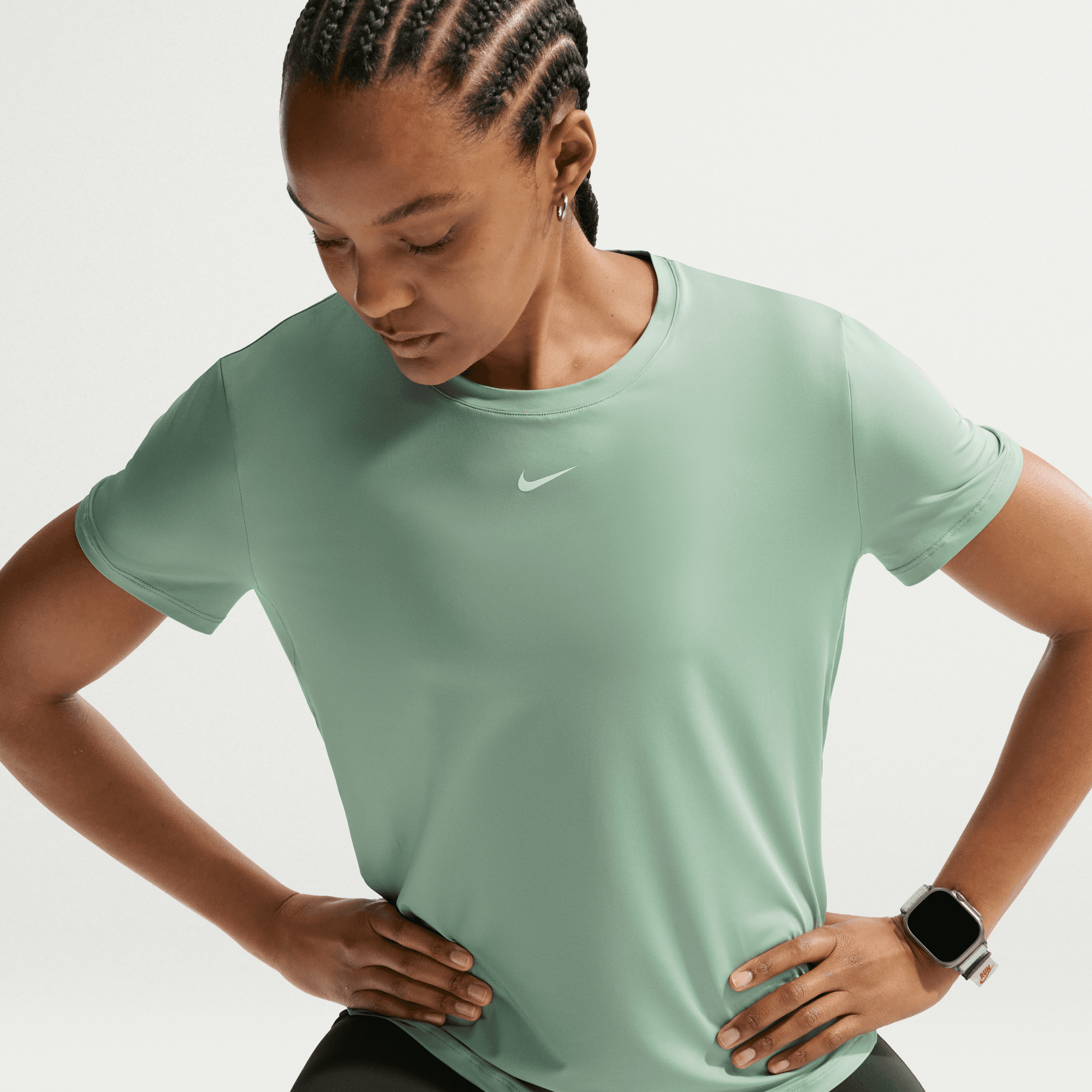 Nike One Classic Polera de manga corta Dri-FIT para mujer