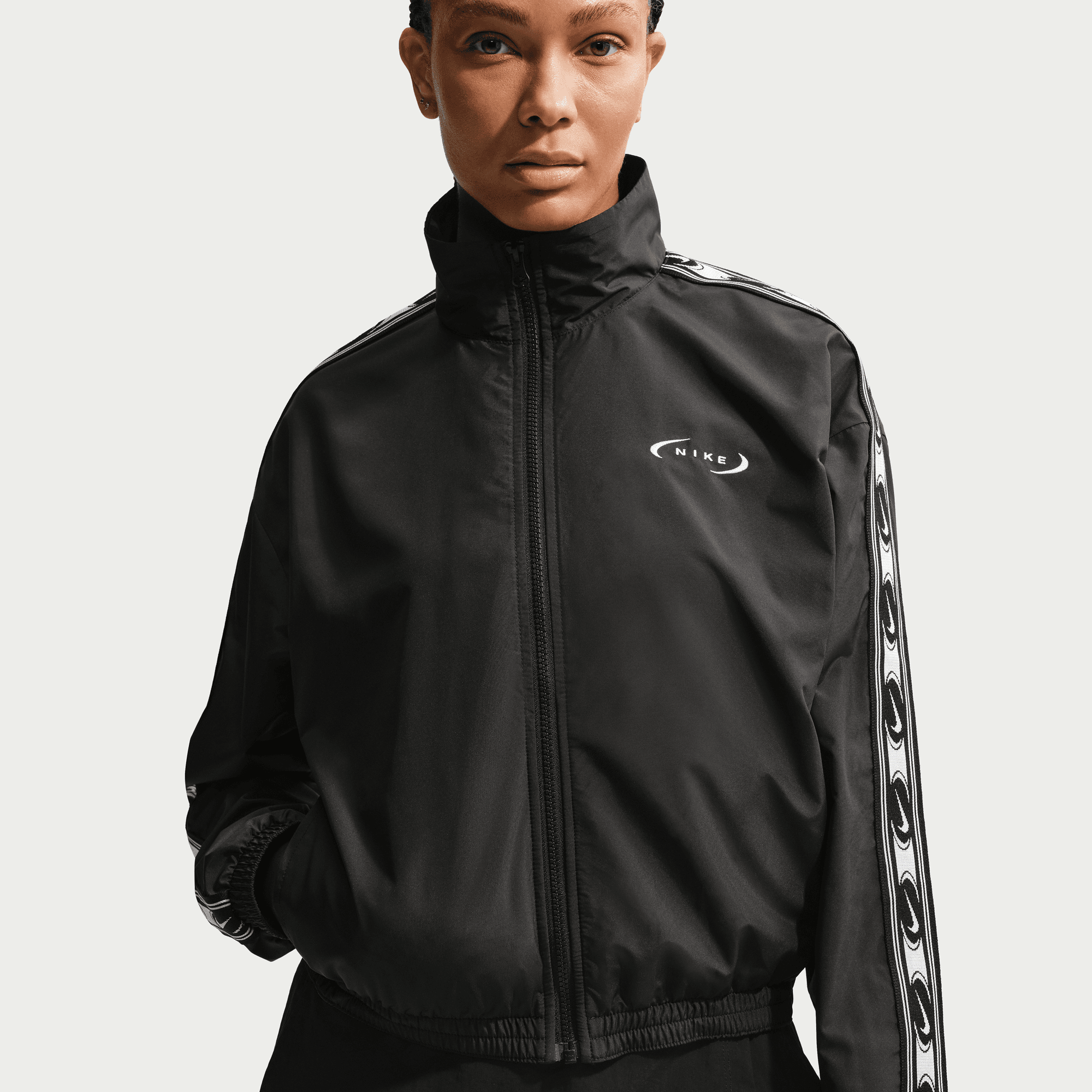 Nike Sportswear Classic Chaqueta para mujer de tejido holgado