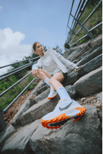 HV8115-103_250815_NIKE_SU26__38358