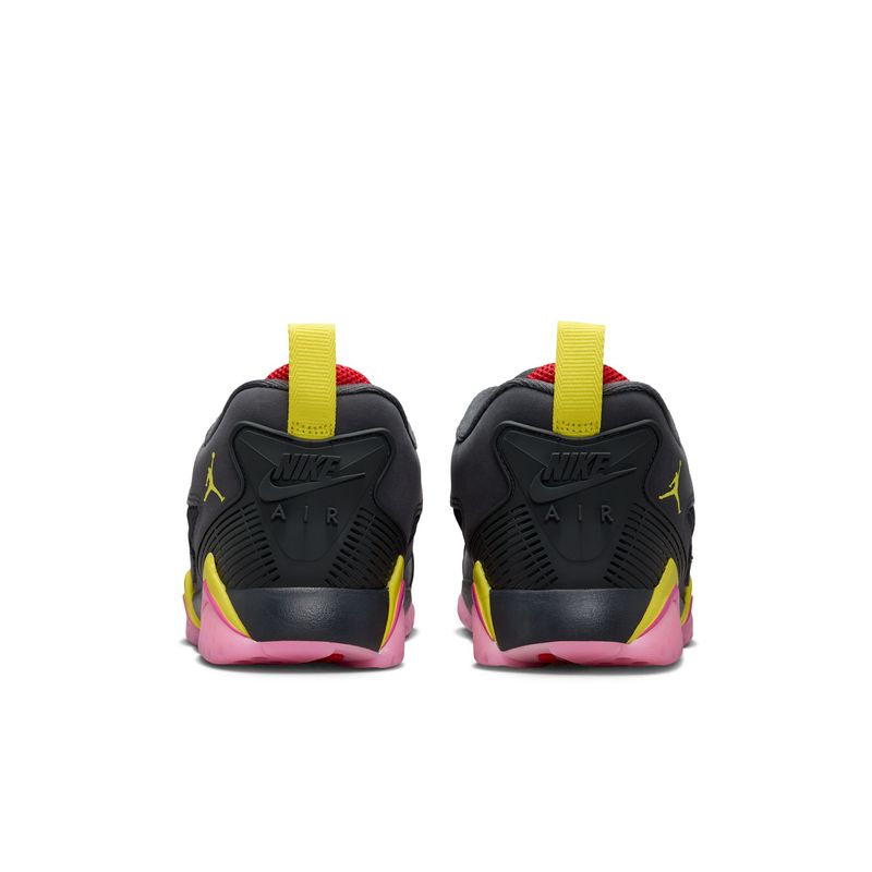 HQ3950_011_F_PREM.jpg
