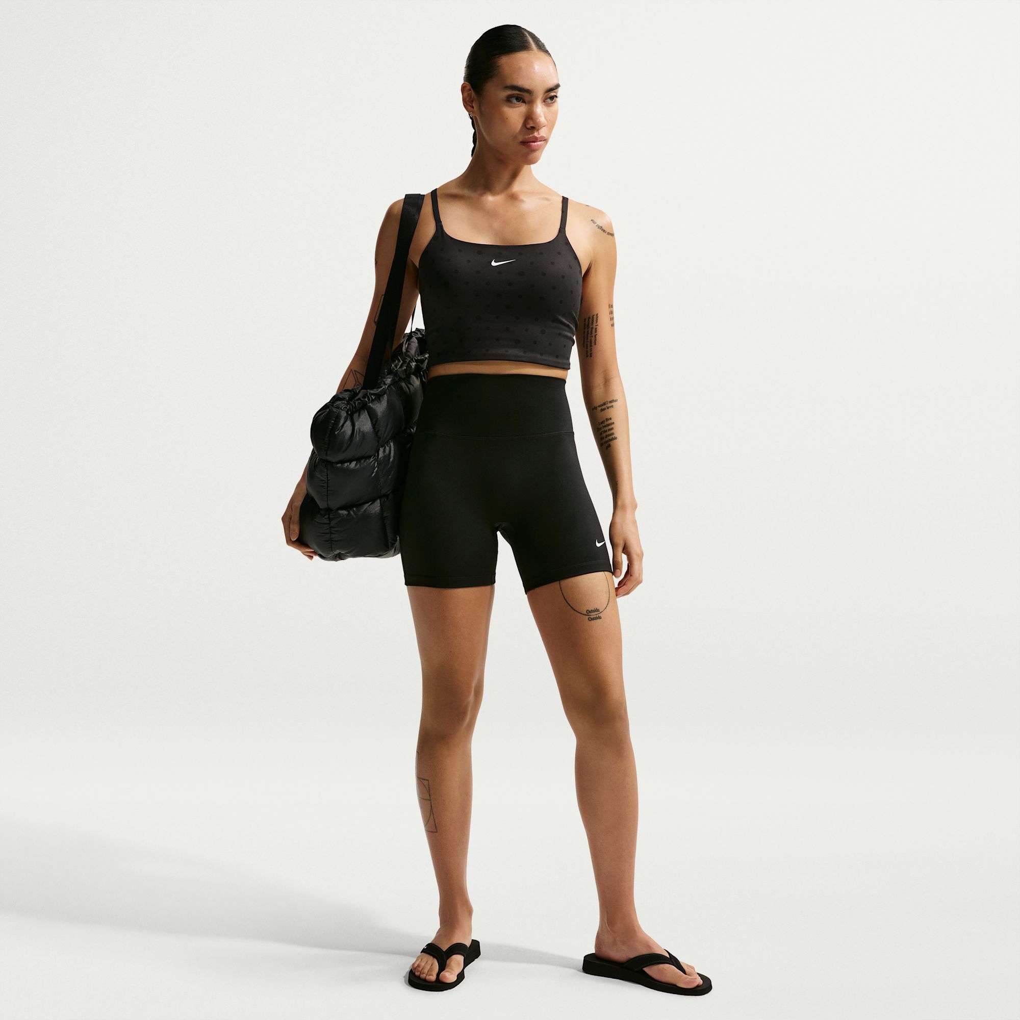 Nike One Short de ciclismo de tiro alto de 13 cm para mujer