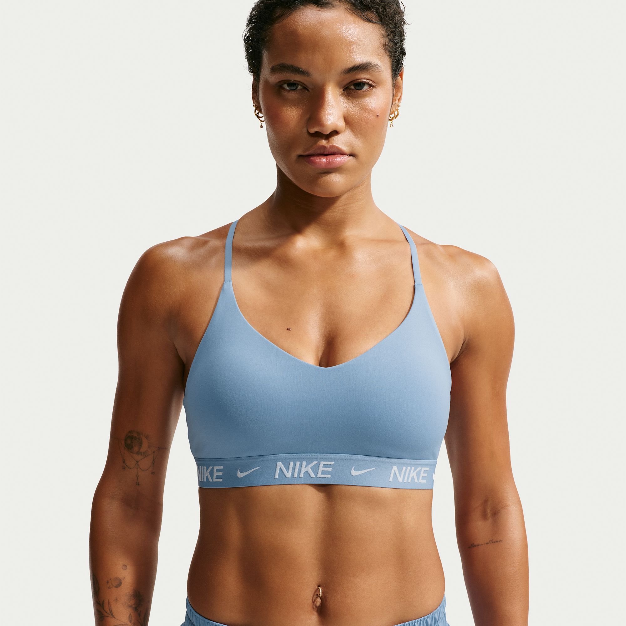 Nike Indy Light Support Bra deportivo ajustable con almohadillas para mujer