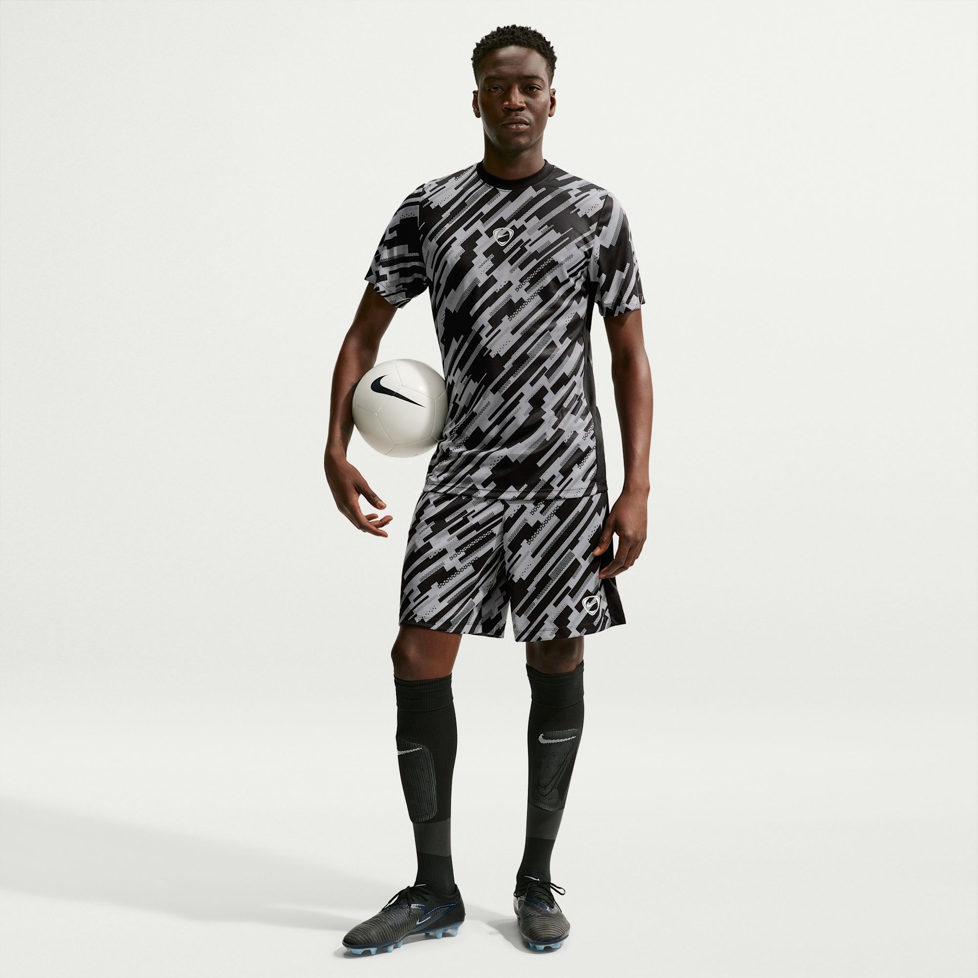 Nike Academy+ Short de football Dri-FIT para hombre