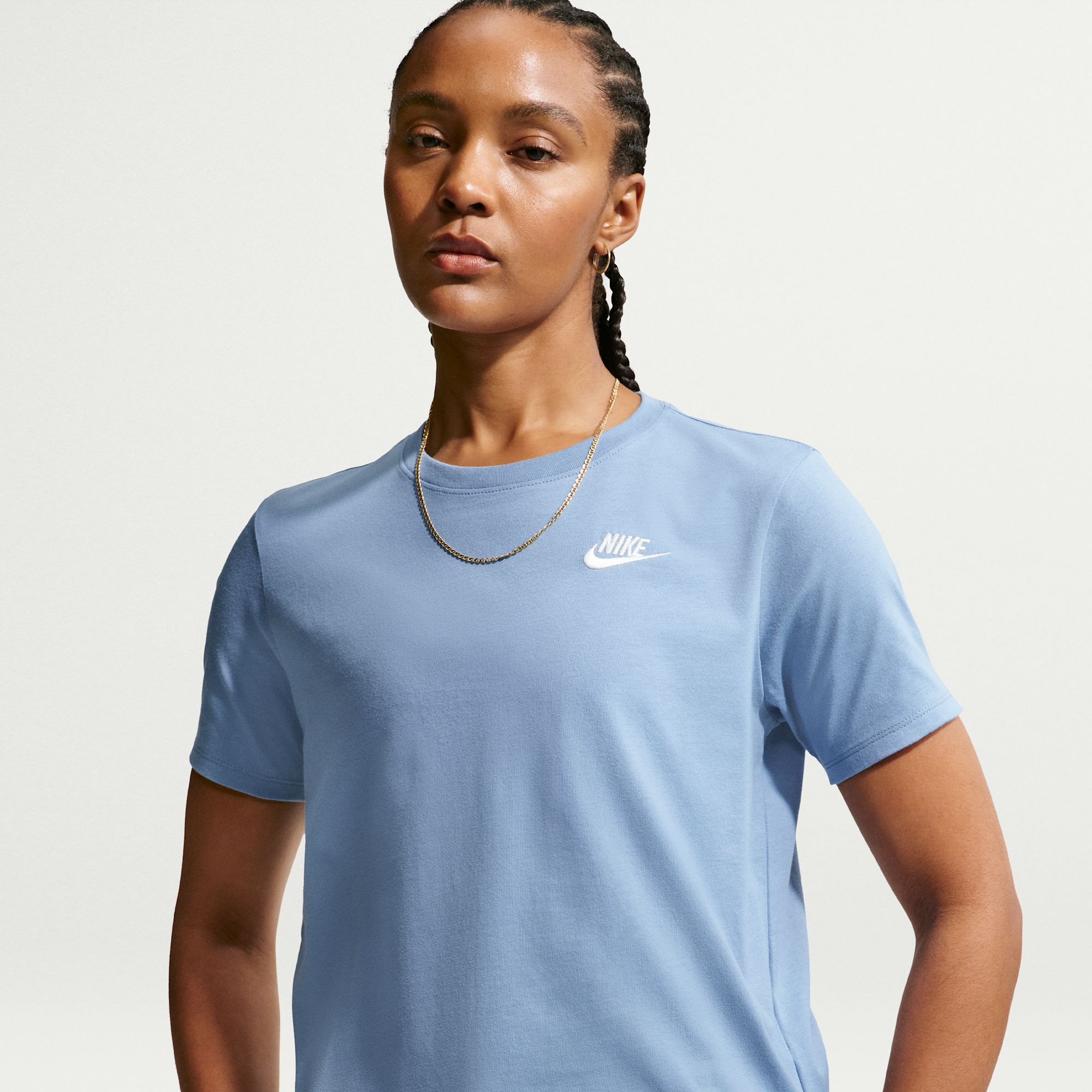 Nike Sportswear Club Essentials Polera para mujer