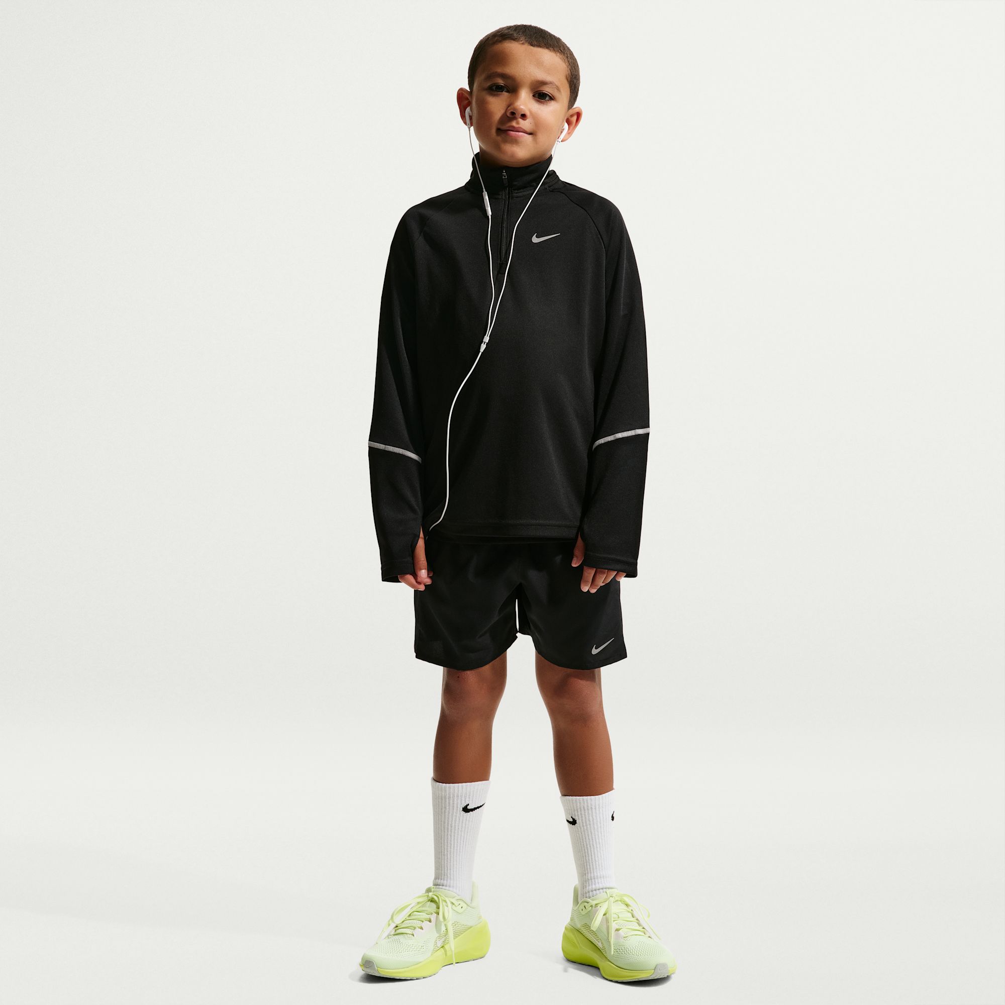 Nike Miler Short de entrenamiento Dri-FIT para niños talla grande