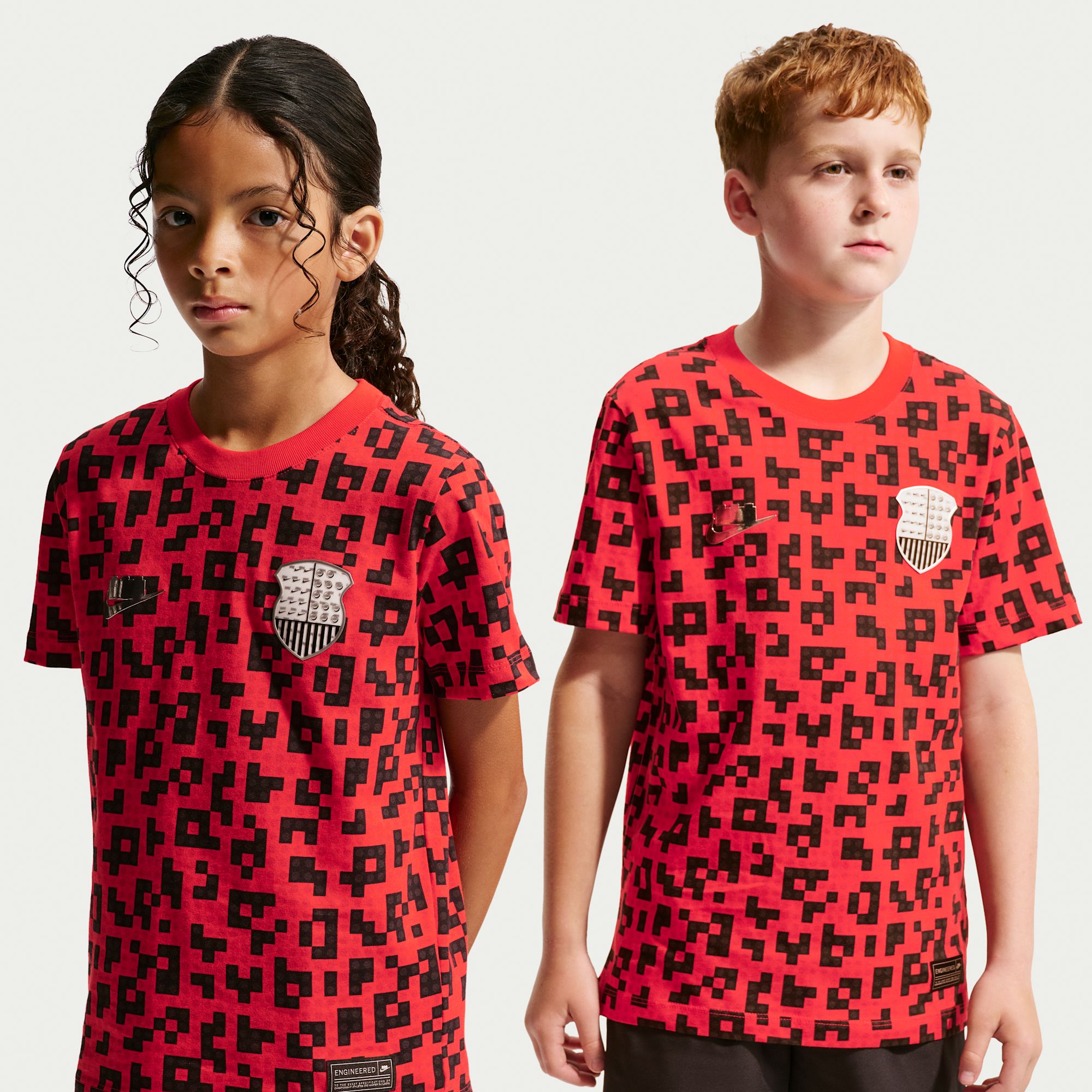 Nike Sportswear (Nike x LEGO® Collection) Polera para niños talla grande