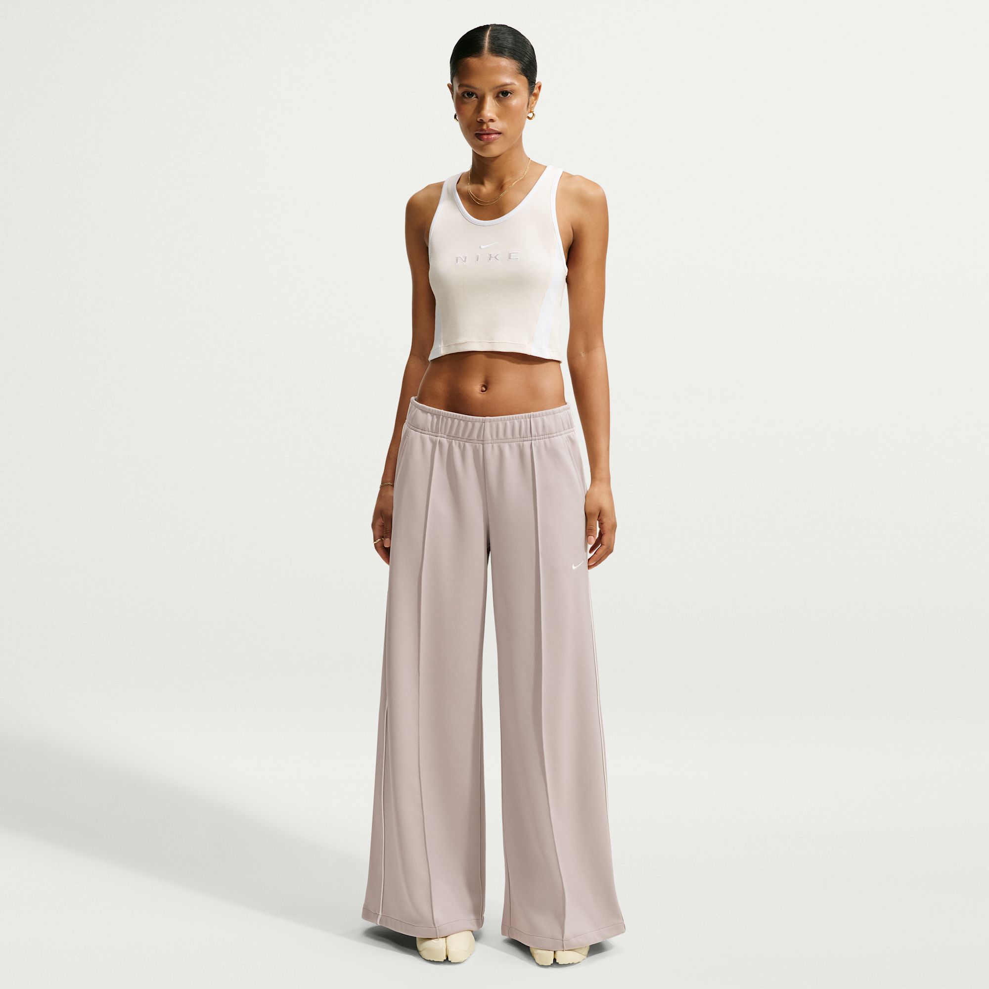 Nike Sportswear Pants deportivos de tiro medio y pierna amplia para mujer
