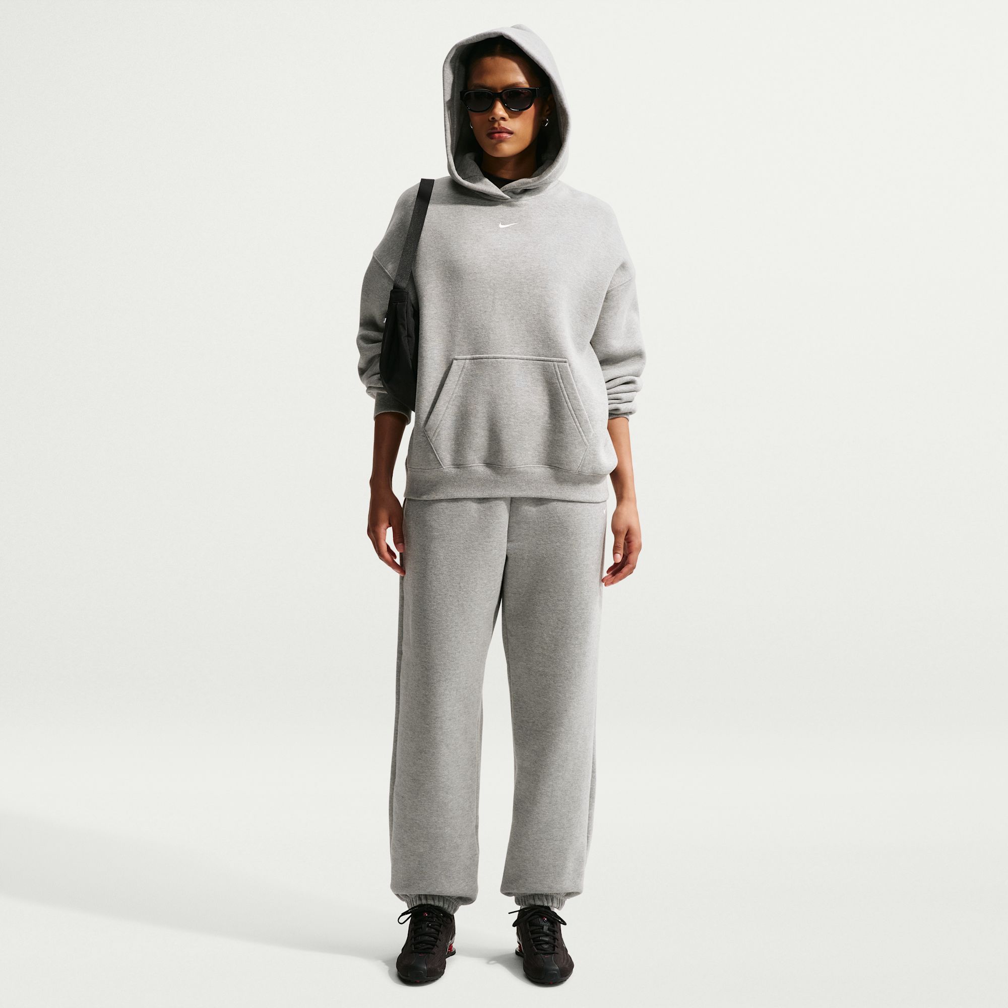 Nike Studio Fleece Medium Weight Pants oversized de tiro alto con dobladillo para mujer