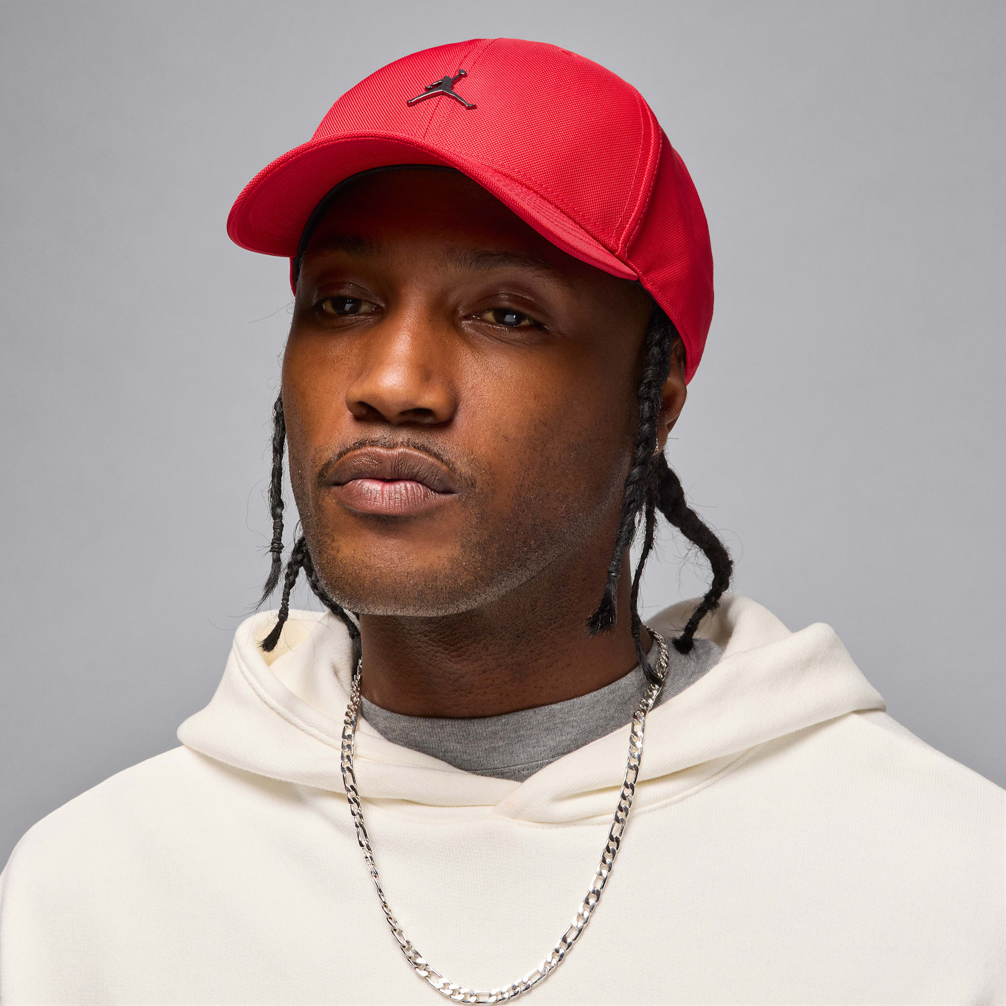 Jordan Rise Gorra Jumpman metalizado con estructura